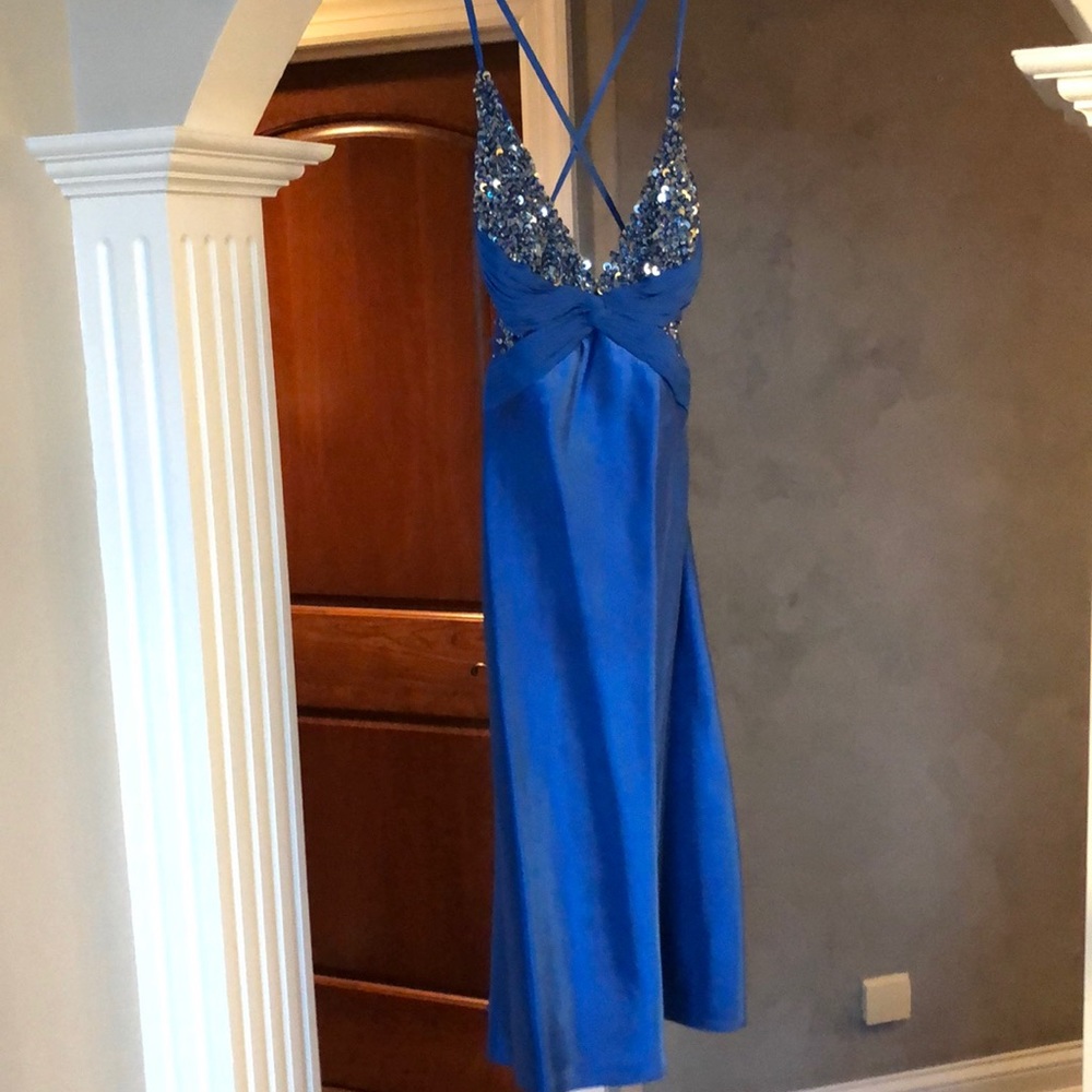 Short blue prom/homecoming dress